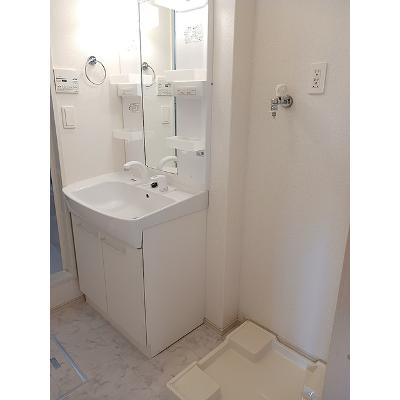 クレセント　Ⅱ 103【管理NO：1-016992001-01030】 ★家具家電は申し込み後に搬入します★の物件画像