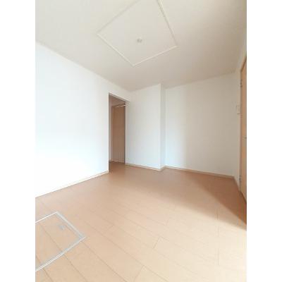 サンライズフェアスカイ 101【管理NO：1-015784301-01010】 ★家具家電は申し込み後に搬入します★の物件画像