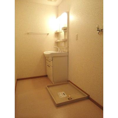 グリュッククレー　Ｂ棟 203【管理NO：1-013049702-02030】 ★家具家電は申し込み後に搬入します 2026年09月中旬入居可能の物件画像