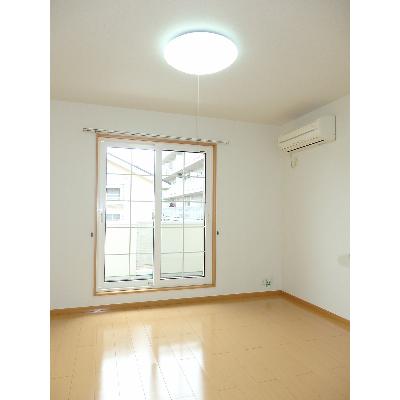 ベル　フィオーレ　Ⅱ 202【管理NO：1-015205502-02020】 ★家具家電は申し込み後に搬入します★ ★2026年09月上旬入居可能★の物件画像