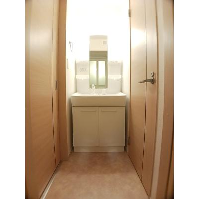 コンフルアンス　ＭⅡ 102【管理NO：1-017624502-01020】 ★家具家電は申し込み後に搬入します★の物件画像