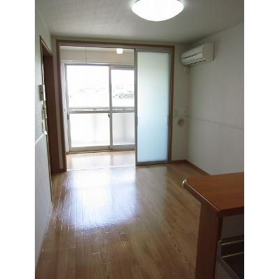 ネオメゾン 102【管理NO：1-015220601-01020】 ★家具家電は申し込み後に搬入します★の物件画像
