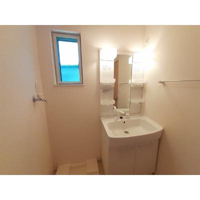 クラール高堂 102【管理NO：1-018215701-01020】 ★家具家電は申し込み後に搬入します★ ★2026年09月中旬入居可能★の物件画像
