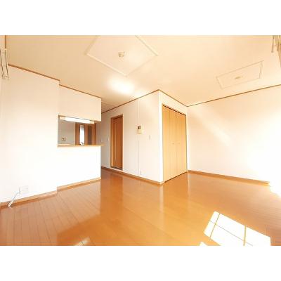ウロジンゼⅠ 201【管理NO：1-013118701-02010】 ★家具家電は申し込み後に搬入します★ ★2026年08月下旬入居可能★の物件画像