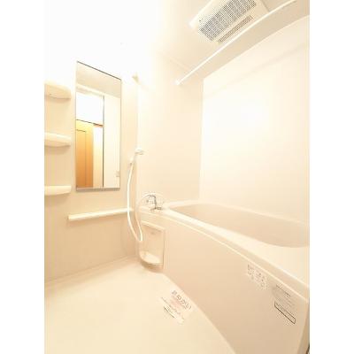 ウロジンゼⅠ 201【管理NO：1-013118701-02010】 ★家具家電は申し込み後に搬入します★ ★2026年08月下旬入居可能★の物件画像