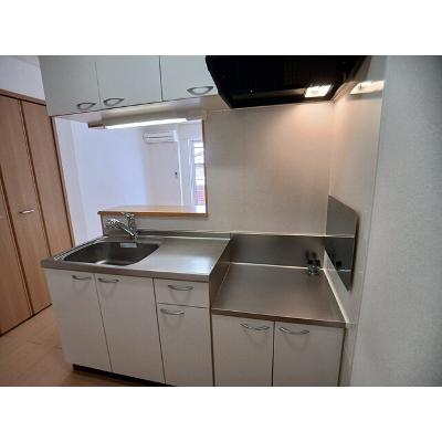 アイリスコートＢ 102【管理NO：1-014727302-01020】 ★家具家電は申し込み後に搬入します★の物件画像