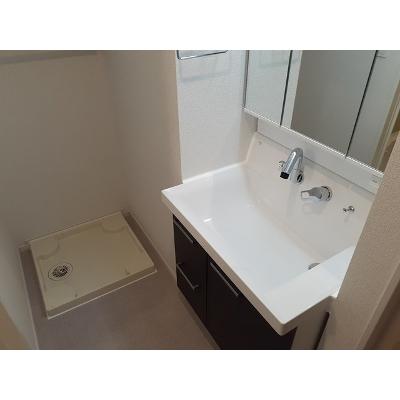 コンテ　Ｍ 201【管理NO：1-025686601-02010】 ★家具家電は申し込み後に搬入します 2026年08月下旬入居可能の物件画像