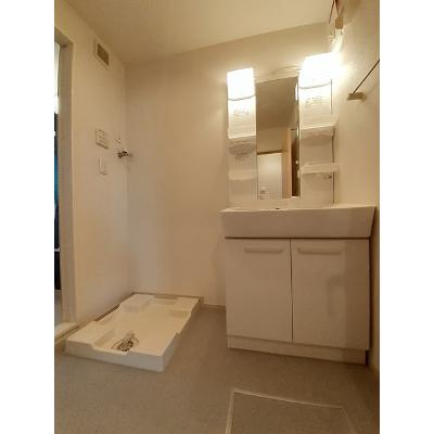 フレーズ　Ｂ 201【管理NO：1-017274602-02010】 ★家具家電は申し込み後に搬入します★ ★2026年09月上旬入居可能★の物件画像