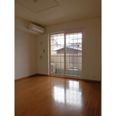 マロン 102【管理NO：1-014011801-01020】 ★家具家電は申し込み後に搬入します★ ★2026年10月上旬入居可能★の物件画像