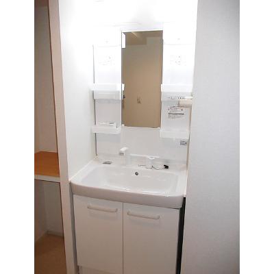 グラードⅢ 101【管理NO：1-020912801-01010】 ★家具家電は申し込み後に搬入します 2026年09月上旬入居可能の物件画像