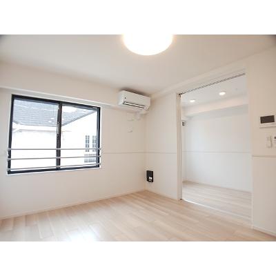 フォンテーヌ 201【管理NO：1-028312701-02010】 ★家具家電は申し込み後に搬入します★の物件画像