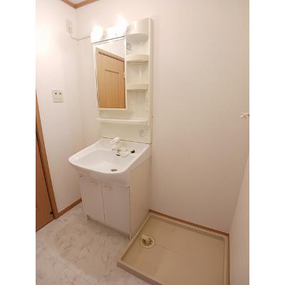 グランドゥールＫ 202【管理NO：1-011782101-02020】 ★家具家電は申し込み後に搬入します★の物件画像