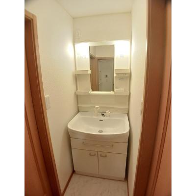 アルルＡ 203【管理NO：1-014352301-02030】 ★家具家電は申し込み後に搬入します★の物件画像