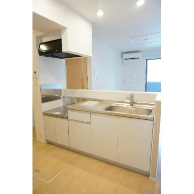 コンフォートスクエア 102【管理NO：1-023733801-01020】 ★家具家電は申し込み後に搬入します★の物件画像