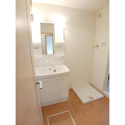 グランアムールⅡ 203【管理NO：1-020398502-02030】 ★家具家電は申し込み後に搬入します★の物件画像