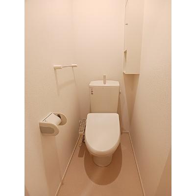 エバーローレル 201【管理NO：1-023404501-02010】 ★家具家電は申し込み後に搬入します★の物件画像