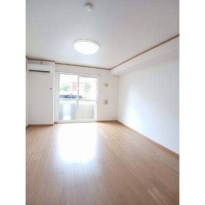 エヴァＤ 102【管理NO：1-013293401-01020】 ★家具家電は申し込み後に搬入します★ ★2026年08月上旬入居可能★の物件画像