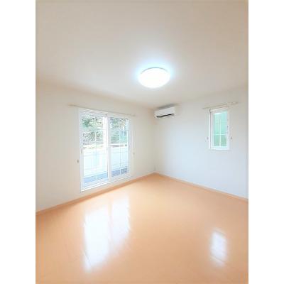 ベルセフォネⅠ 203【管理NO：1-016751701-02030】 ★家具家電は申し込み後に搬入します★ ★2026年08月下旬入居可能★の物件画像
