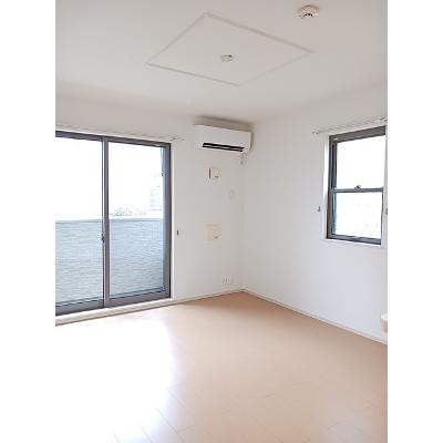 ラ・ルーチェ 101【管理NO：1-019542901-01010】 ★家具家電は申し込み後に搬入します★の物件画像