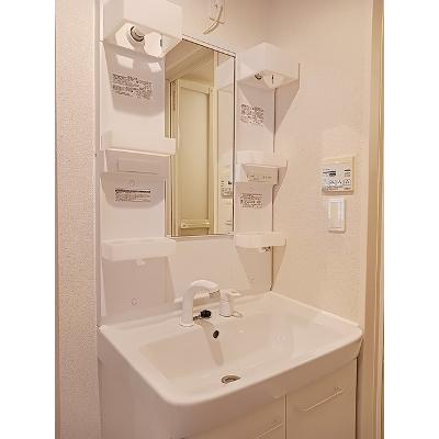 ラ・ルーチェ 101【管理NO：1-019542901-01010】 ★家具家電は申し込み後に搬入します★の物件画像