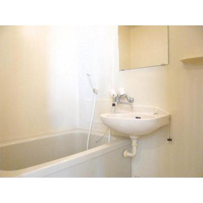 ＥＡＳＴ　ＧＡＲＤＥＮ 201【管理NO：1-004203301-02010】 ★家具家電は申し込み後に搬入します★ ★2026年08月下旬入居可能★の物件画像
