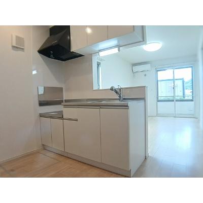 シャイン 101【管理NO：1-022550601-01010】 ★家具家電は申し込み後に搬入します★の物件画像