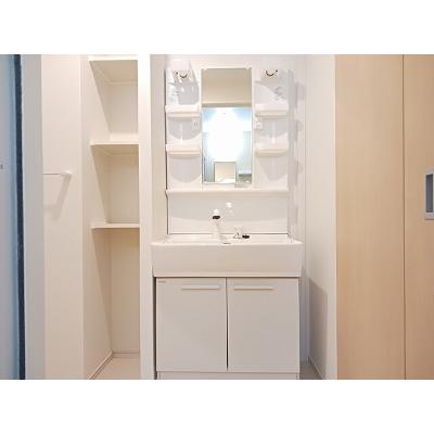 シャイン 101【管理NO：1-022550601-01010】 ★家具家電は申し込み後に搬入します★の物件画像