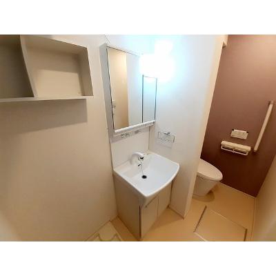 プレミアムハウス郡山 102【管理NO：1-023925801-01020】 ★家具家電は申し込み後に搬入します★の物件画像
