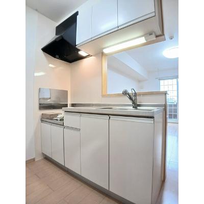 エルヴァージュ 102【管理NO：1-016838301-01020】 ★家具家電は申し込み後に搬入します★の物件画像