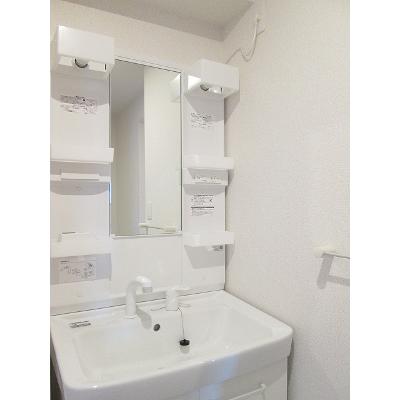 メゾン　トライアングル 101【管理NO：1-021375501-01010】 ★家具家電は申し込み後に搬入します 2026年09月中旬入居可能の物件画像