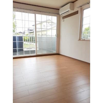 ドゥシャリエ 103【管理NO：1-010043001-01030】 ★家具家電は申し込み後に搬入します 2026年08月下旬入居可能の物件画像