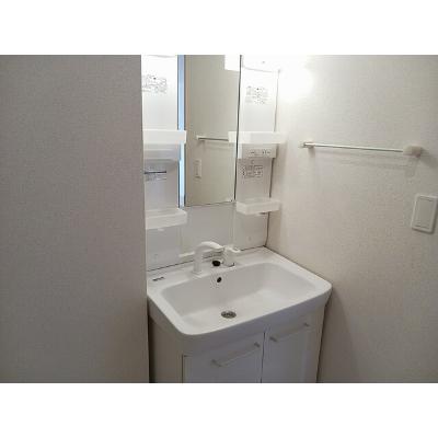 ラ　コリエンテ 103【管理NO：1-020105201-01030】 ★家具家電は申し込み後に搬入します 2026年09月中旬入居可能の物件画像