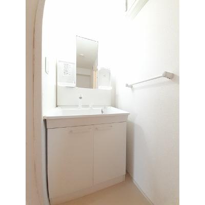 リヴェール 201【管理NO：1-023080001-02010】 ★家具家電は申し込み後に搬入します★ ★2026年09月中旬入居可能★の物件画像