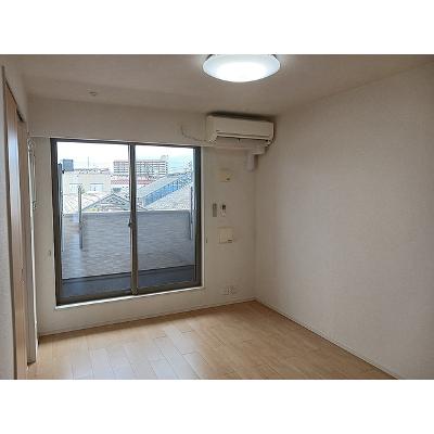 ＹＫ　ＰＬＡＣＥ 203【管理NO：1-022840401-02030】 ★家具家電は申し込み後に搬入します★の物件画像