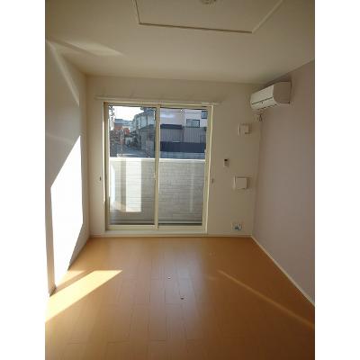 シュ　シュ 105【管理NO：1-019476701-01040】 ★家具家電は申し込み後に搬入します★ ★2026年09月中旬入居可能★の物件画像