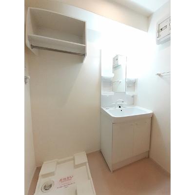 ライオンハートＢ 102【管理NO：1-019714802-01020】 ★家具家電は申し込み後に搬入します★の物件画像