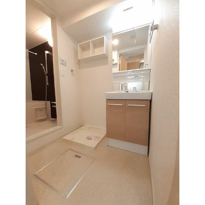 ル・ボヌール新居浜 101【管理NO：1-025473401-01010】 ★家具家電は申し込み後に搬入します★の物件画像