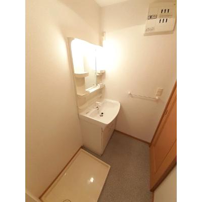 ラナコッタ 101【管理NO：1-014905001-01010】 ★家具家電は申し込み後に搬入します★ ★2026年08月下旬入居可能★の物件画像