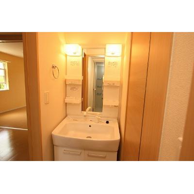 ソレイユ伊川Ⅱ 103【管理NO：1-018613602-01030】 ★家具家電は申し込み後に搬入します★ ★2026年09月中旬入居可能★の物件画像