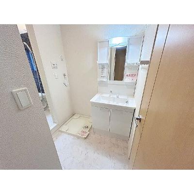 バーミィーブルー　Ⅱ 101【管理NO：1-023395102-01010】 ★家具家電は申し込み後に搬入します★ ★2026年08月中旬入居可能★の物件画像