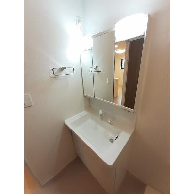 スイートラズベリー 106【管理NO：1-027622501-01050】 ★家具家電は申し込み後に搬入します 2026年08月上旬入居可能の物件画像