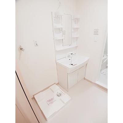 アルプローゼ　Ⅱ 102【管理NO：1-019702302-01020】 ★家具家電は申し込み後に搬入します★の物件画像