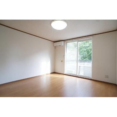 クリスタルバレー 105【管理NO：1-011176201-01050】 ★家具家電は申し込み後に搬入します 2026年08月下旬入居可能の物件画像