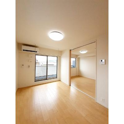 カーム・ディクレット 203【管理NO：1-024543301-02030】 ★家具家電は申し込み後に搬入します 2026年09月上旬入居可能の物件画像