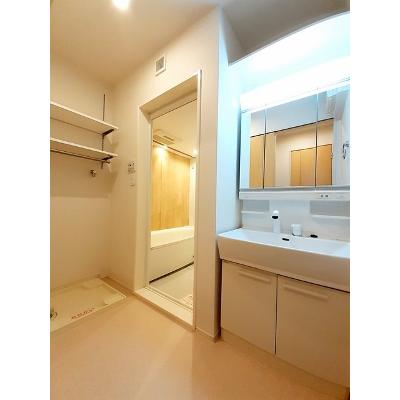 カーム・ディクレット 203【管理NO：1-024543301-02030】 ★家具家電は申し込み後に搬入します 2026年09月上旬入居可能の物件画像