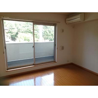 フィールドコート１ 203【管理NO：1-013921301-02030】 ★家具家電は申し込み後に搬入します★ ★2026年08月中旬入居可能★の物件画像