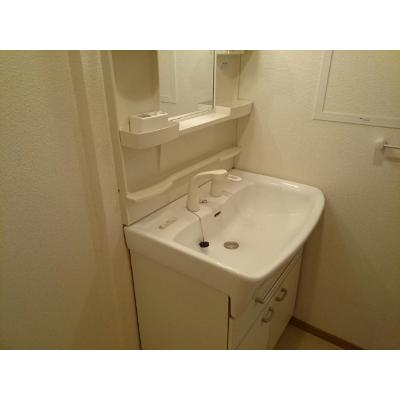 フィールドコート１ 203【管理NO：1-013921301-02030】 ★家具家電は申し込み後に搬入します★ ★2026年08月中旬入居可能★の物件画像