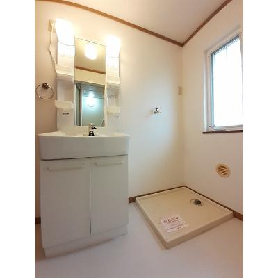 ウエストコシン 203【管理NO：1-007054001-02030】 ★家具家電は申し込み後に搬入します 2026年10月中旬入居可能の物件画像