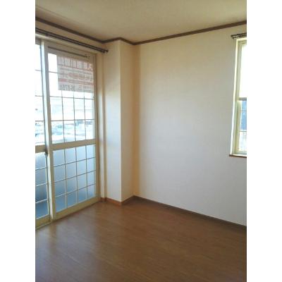ドミール高出 201【管理NO：1-009559601-02010】 ★家具家電は申し込み後に搬入します★ ★2026年08月下旬入居可能★の物件画像