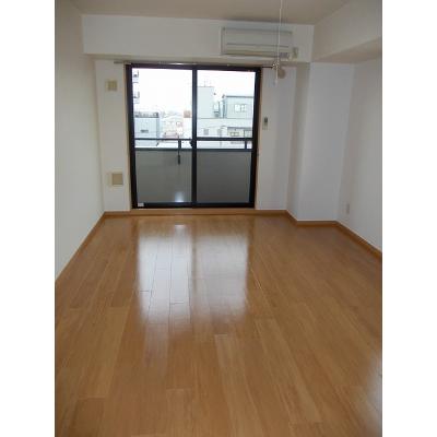 ヤングウッズ 503【管理NO：1-012032001-05030】 ★家具家電は申し込み後に搬入します★ ★2026年08月下旬入居可能★の物件画像